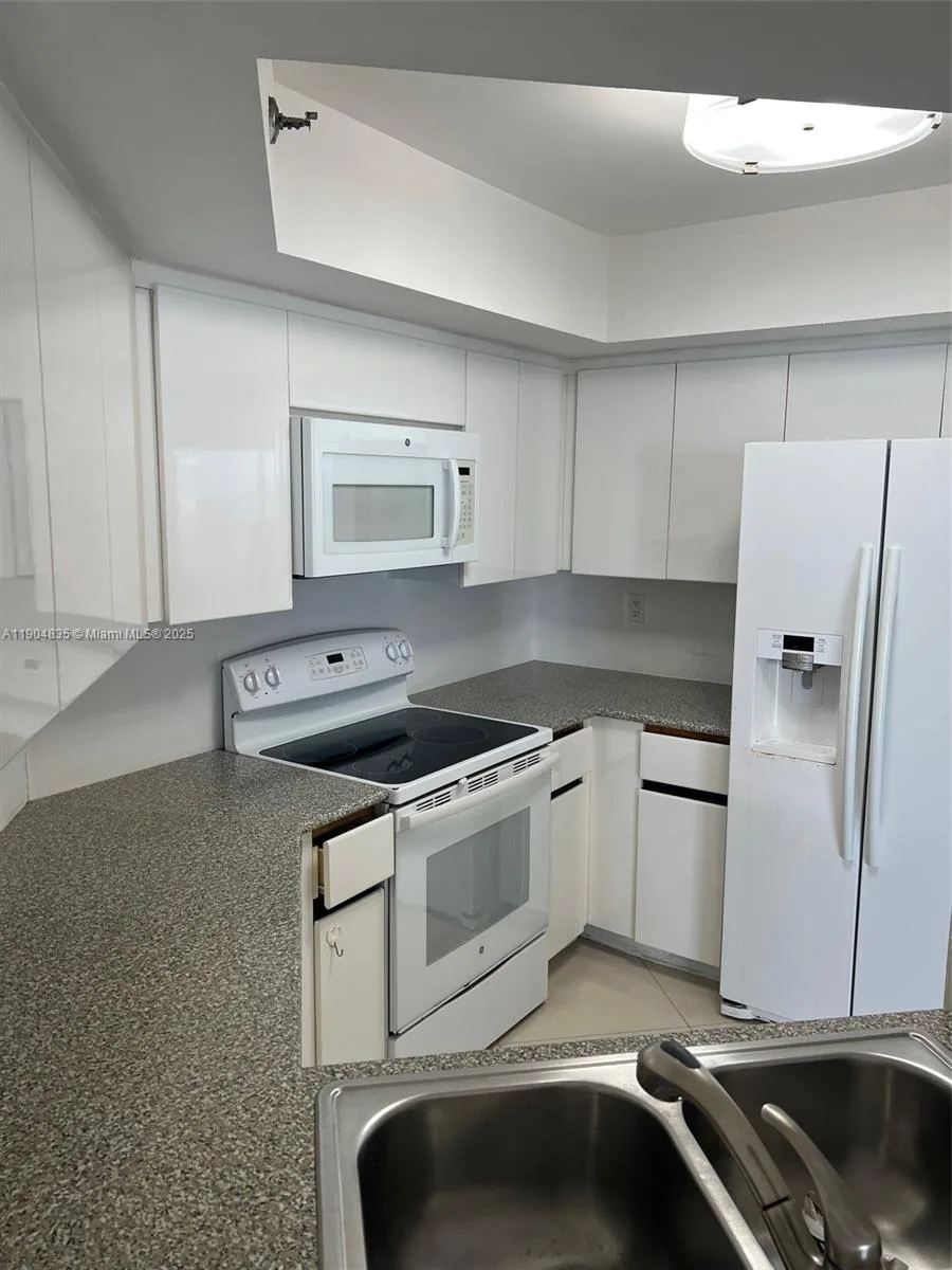 6767 Collins Ave # 904, Miami Beach, FL 33141 photo 11