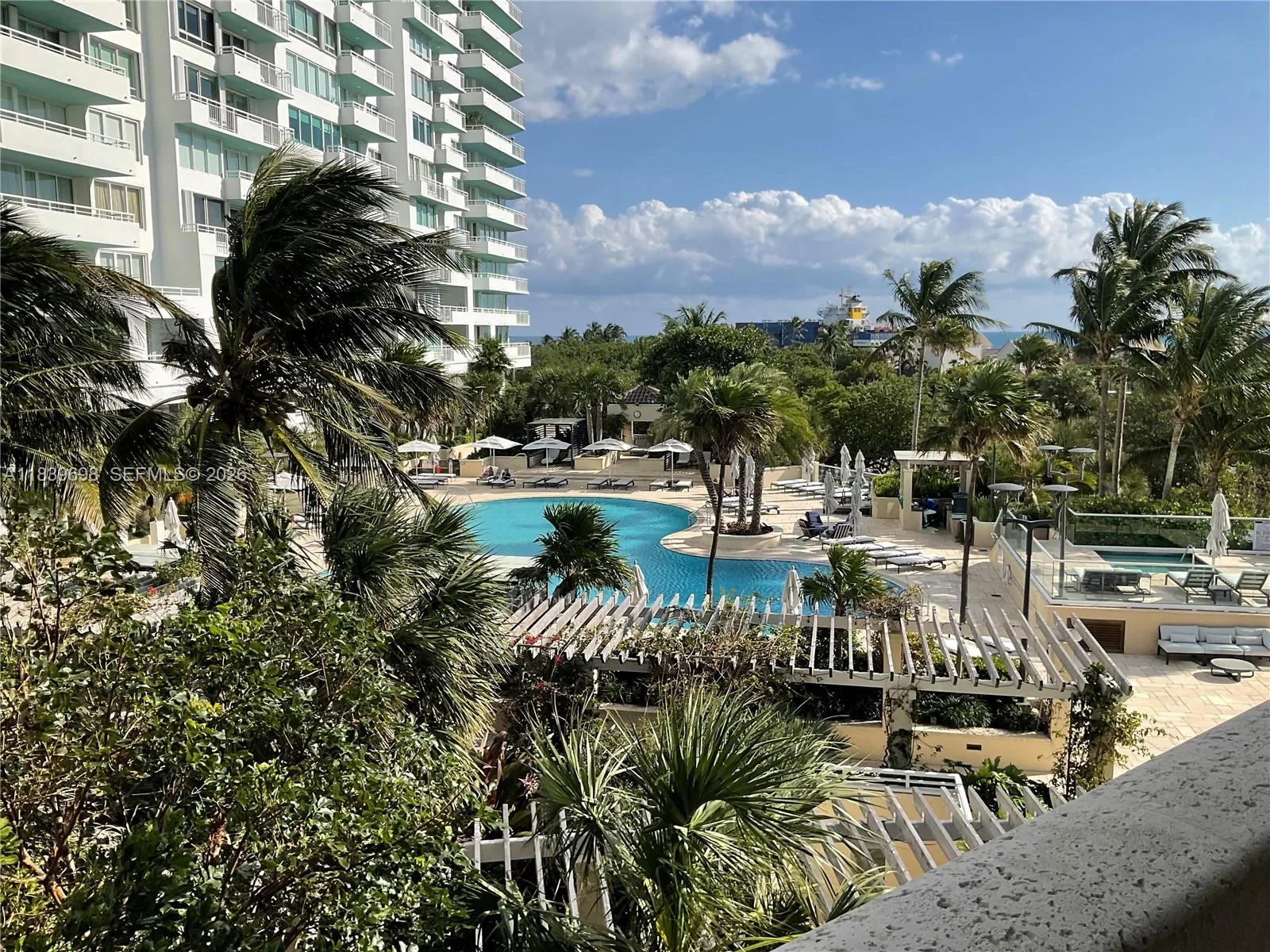 300 S Pointe Dr # 501, Miami Beach, FL 33139