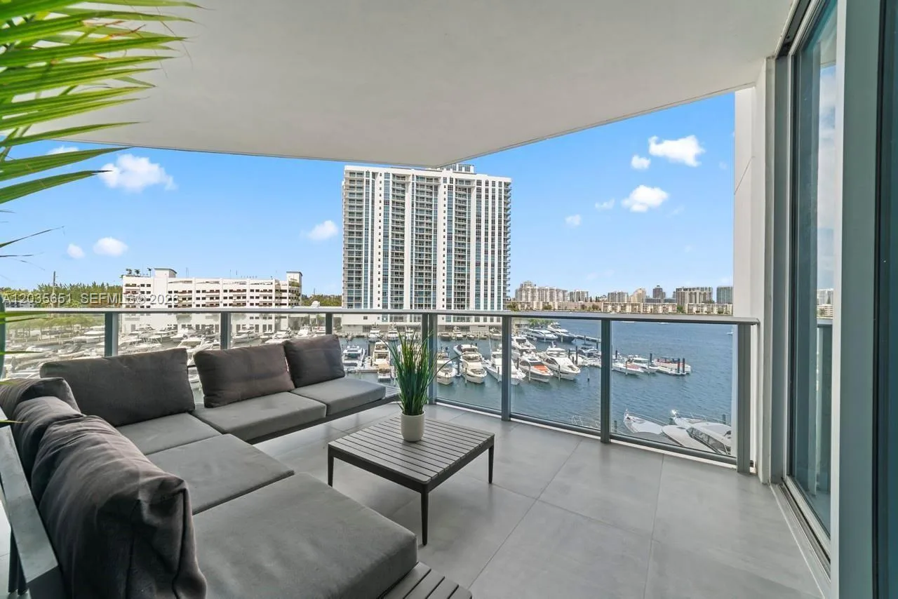 17111 Biscayne Blvd # 503, North Miami Beach, FL 33160