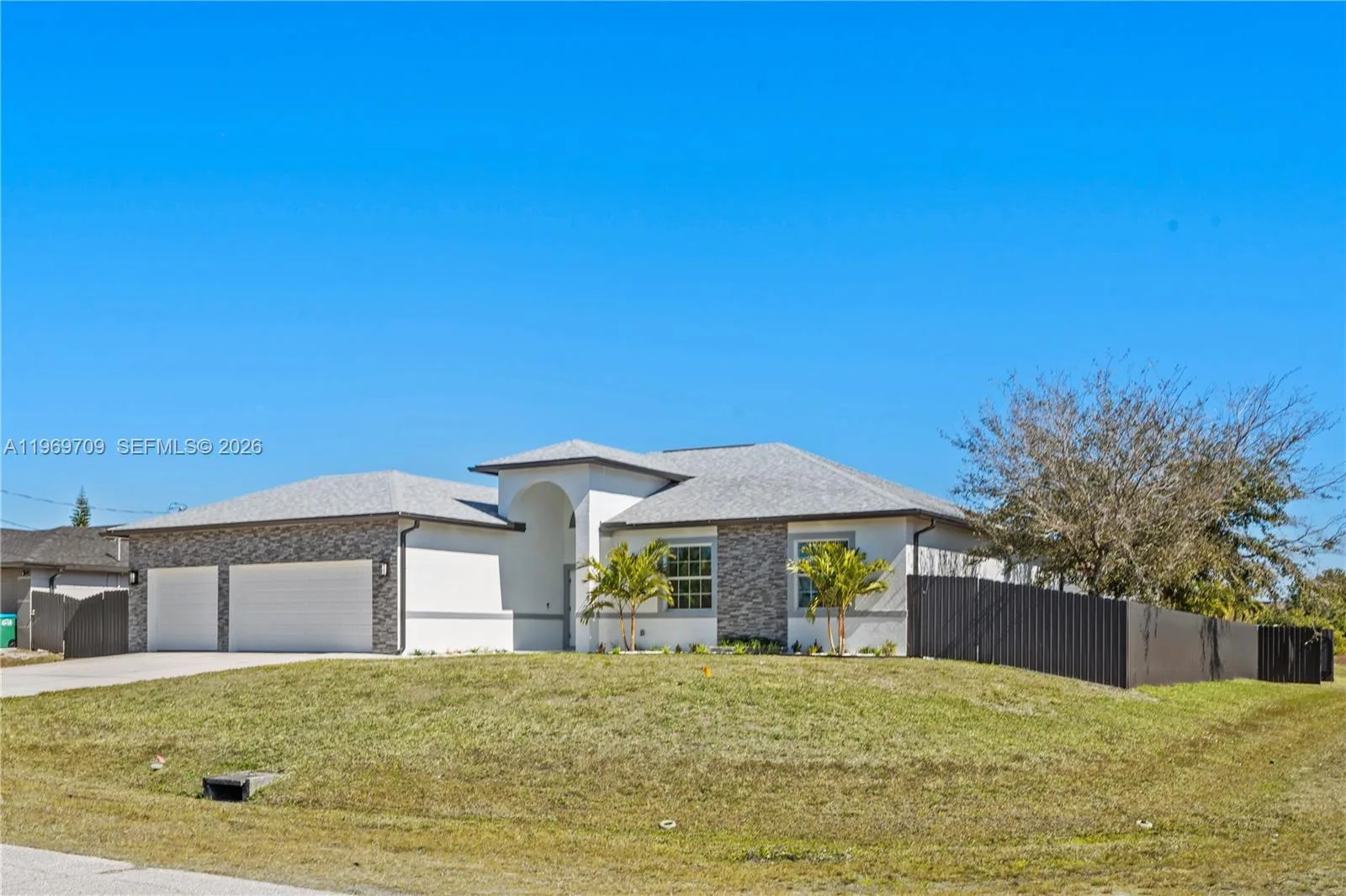 401 NW 27TH ave, Cape Coral, FL 33993 photo 3