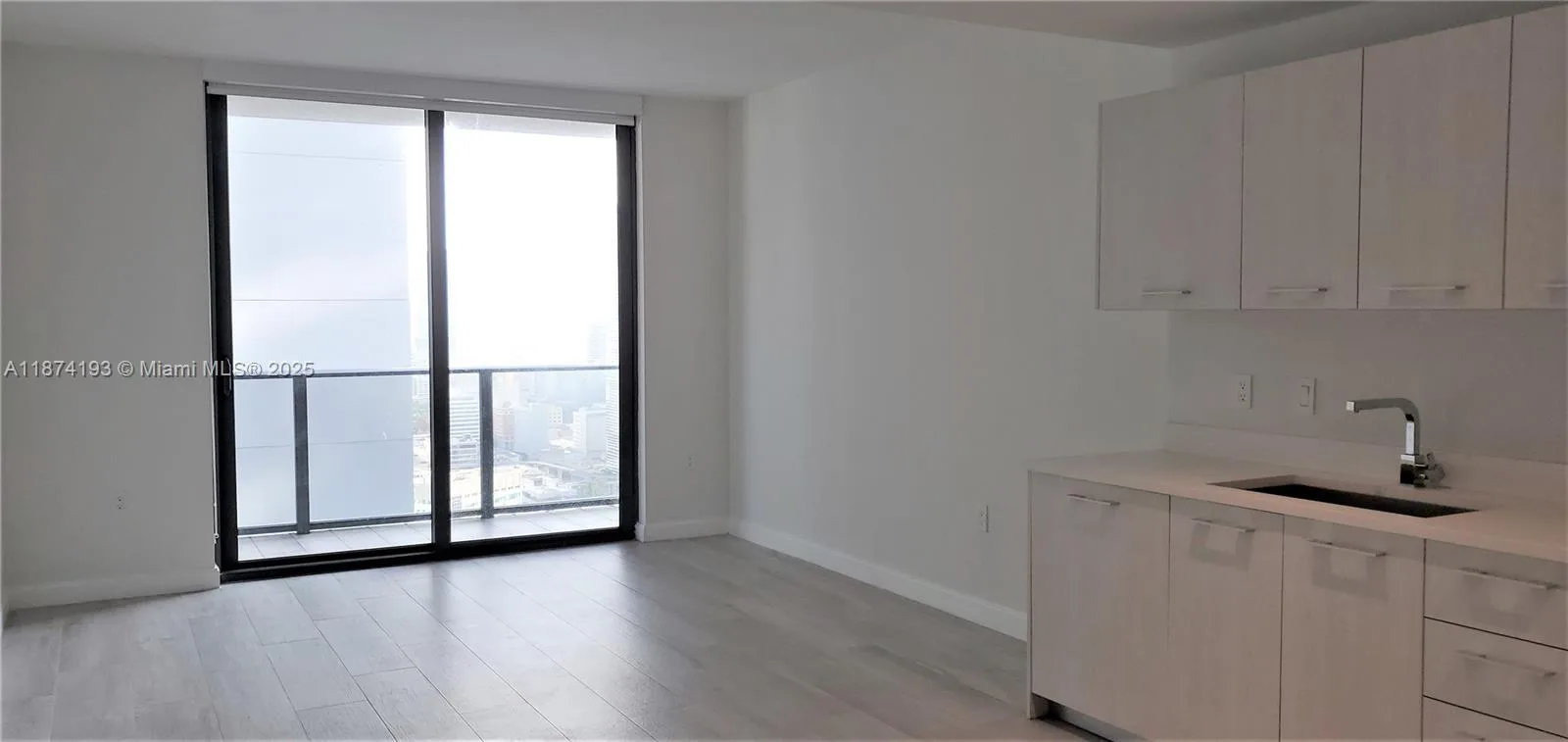 55 SW 9th St # 3610, Miami, FL 33130 photo 6