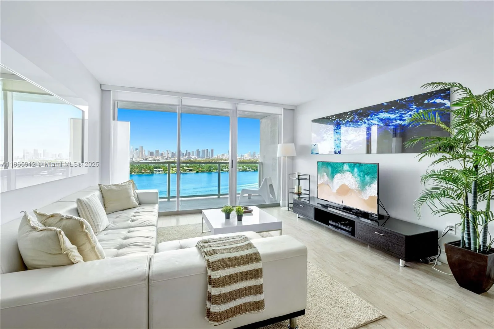 650 West Ave # 2005, Miami Beach, FL 33139 photo 2