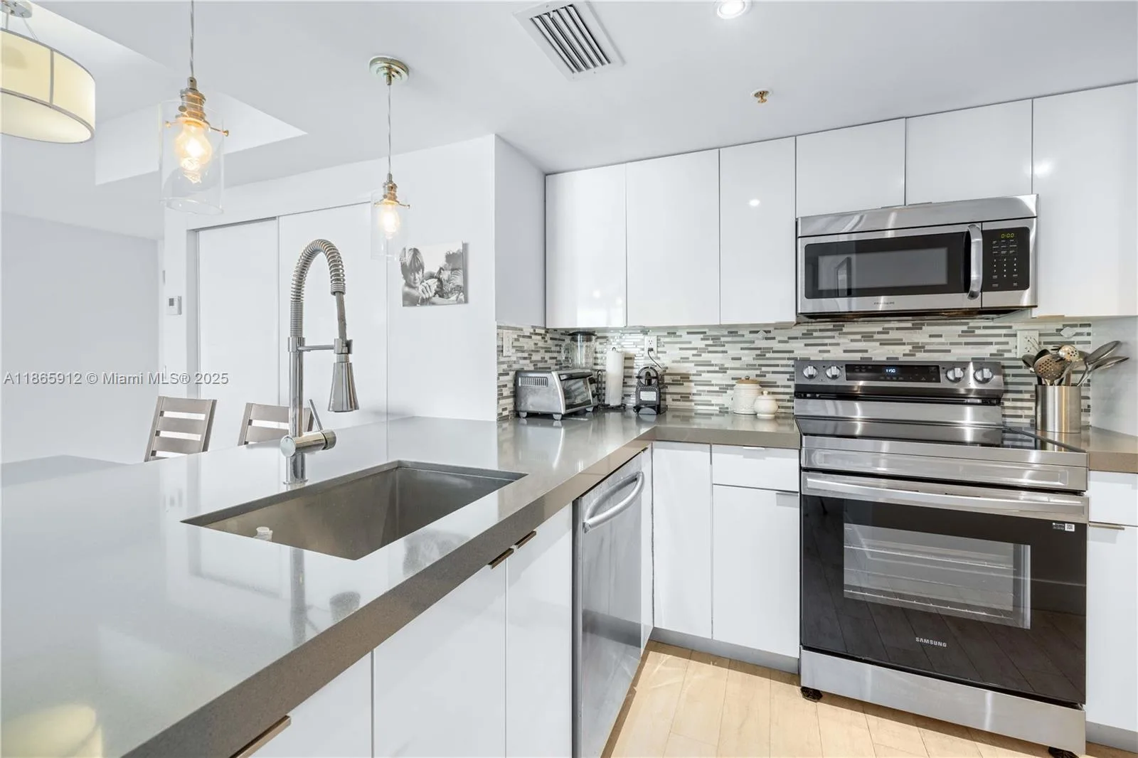 650 West Ave # 2005, Miami Beach, FL 33139 photo 9