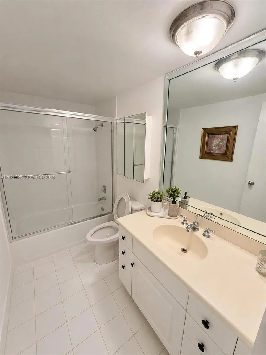 5151 Collins Ave # 1520, Miami Beach, FL 33140 photo 8