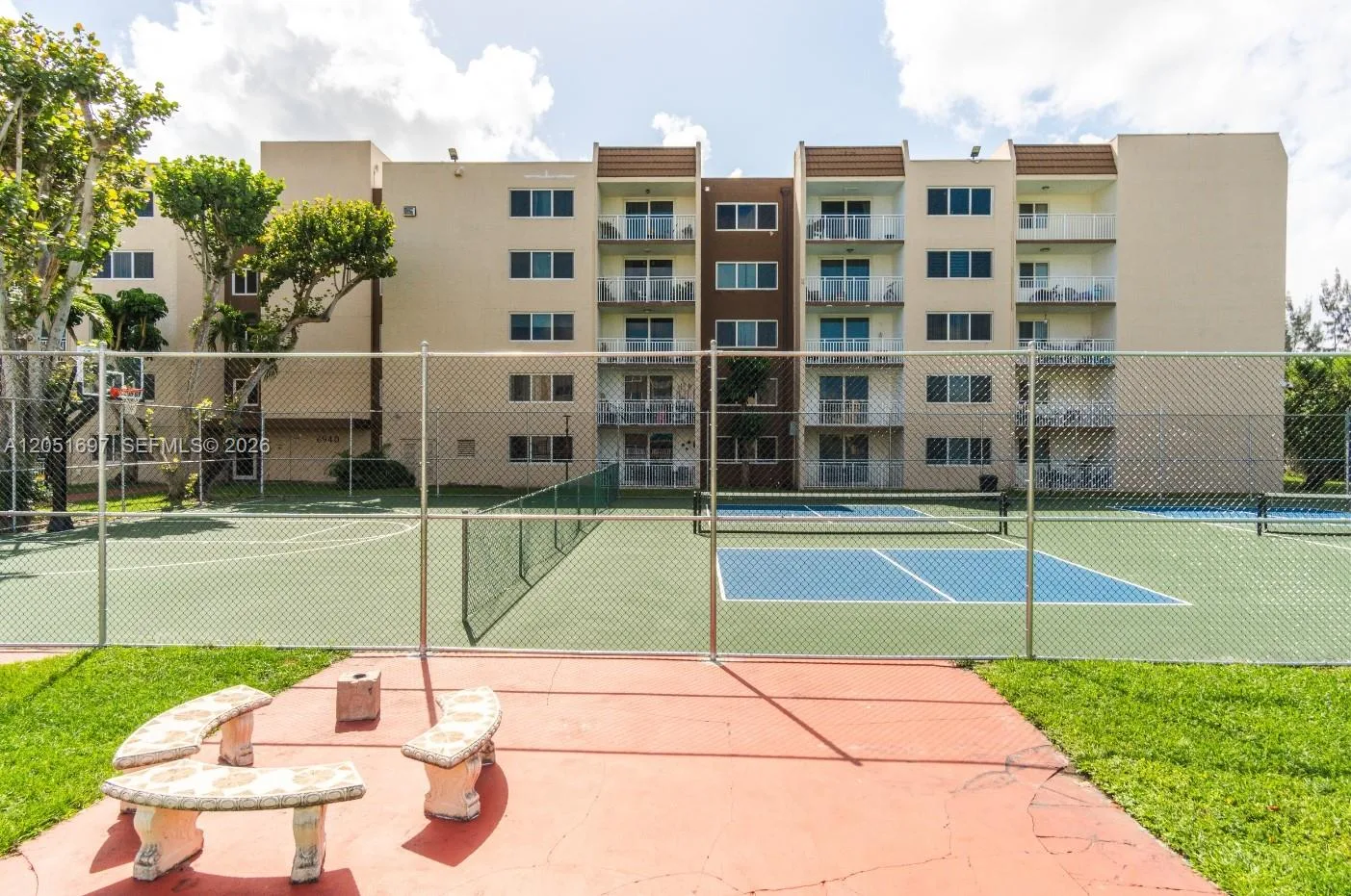 6950 Miami Gardens Dr # 2-501, Hialeah, FL 33015 photo 7