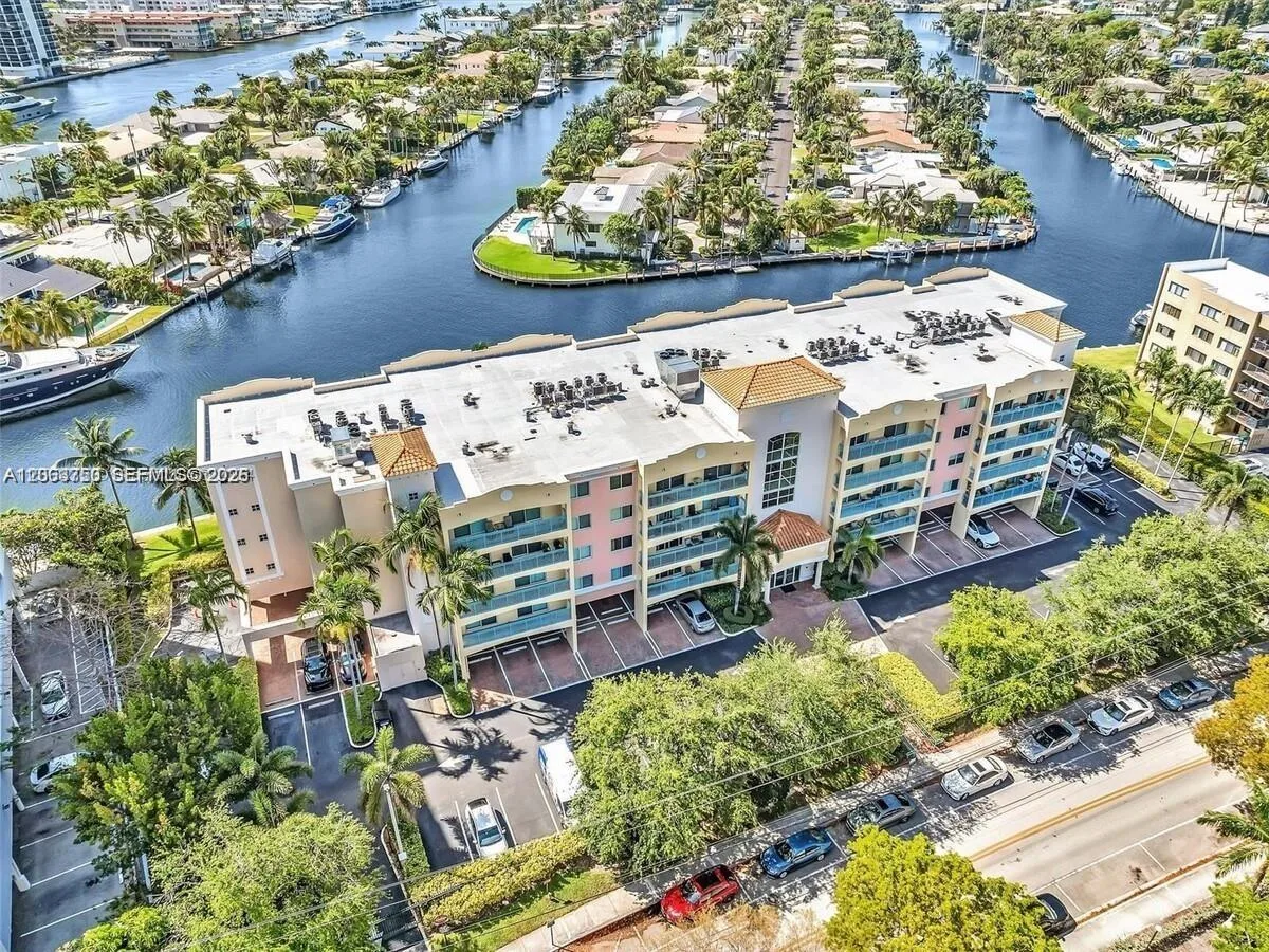 201 Golden Isles Dr # 409, Hallandale Beach, FL 33009