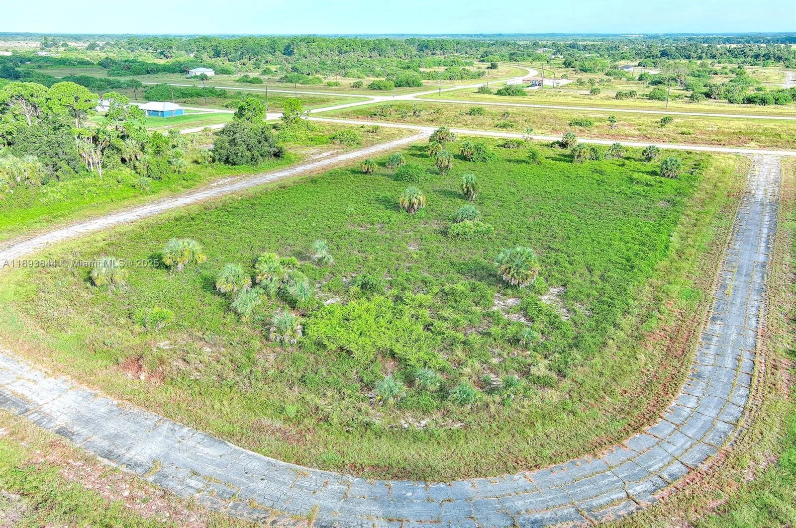 121 ARDMORE CIR, Other City - In The State Of Florida, FL 33935 photo 8