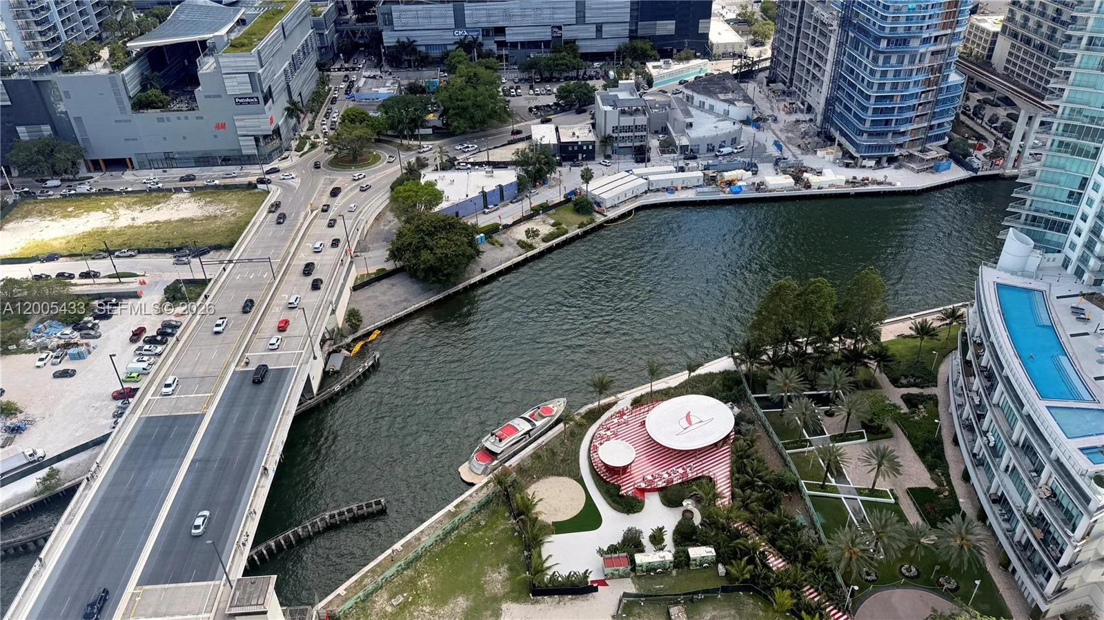 350 S Miami Ave # 3608, Miami, FL 33130 photo 2