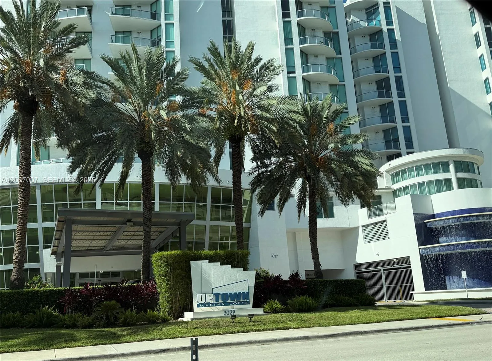 Uptown Marina Lofts photo 3