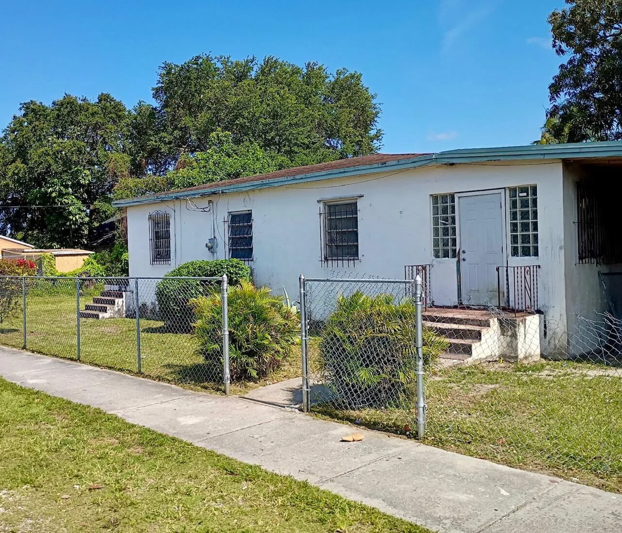 1580 NW 77th Terrace, Miami, FL 33147