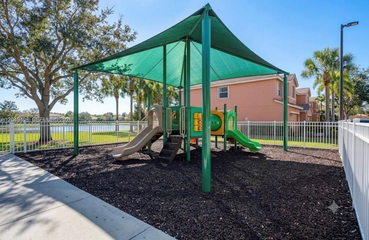 4070 NW 92nd Ave, Sunrise, FL 33351 photo 3