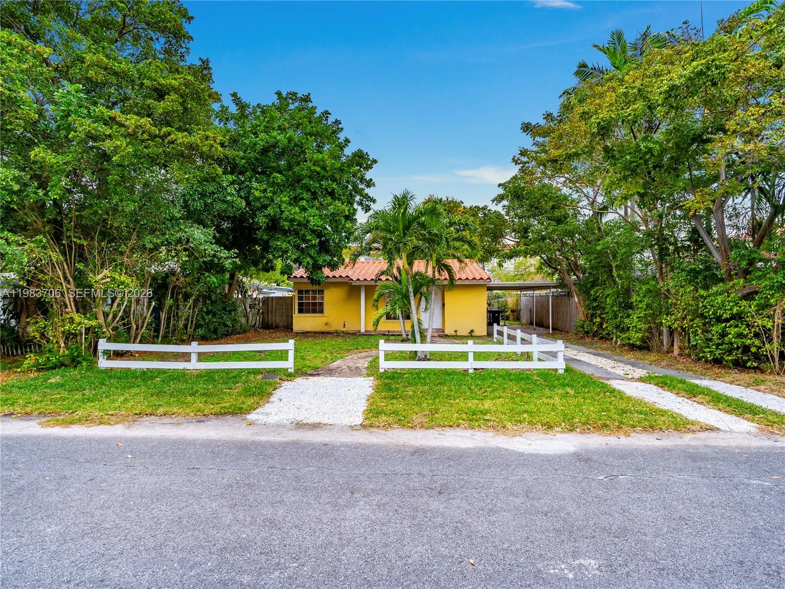 1125 NE 10th Ave, Fort Lauderdale, FL 33304