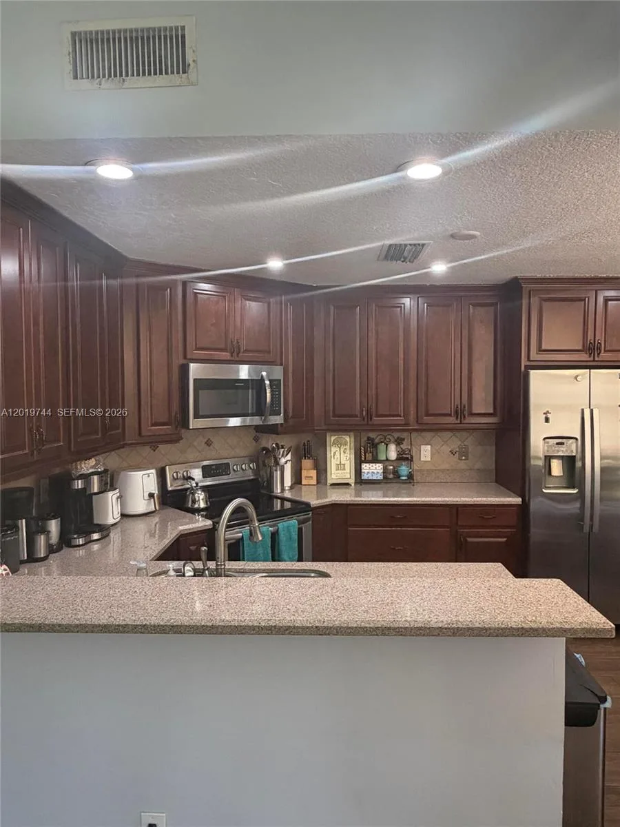 1481 NW 104th Ave, Plantation, FL 33322 photo 7