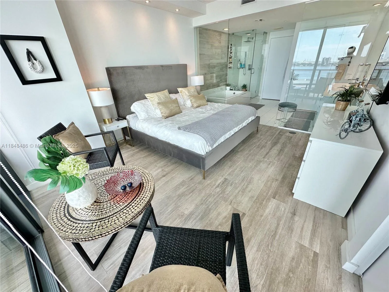 650 NE 32nd St # 1404, Miami, FL 33137 photo 10