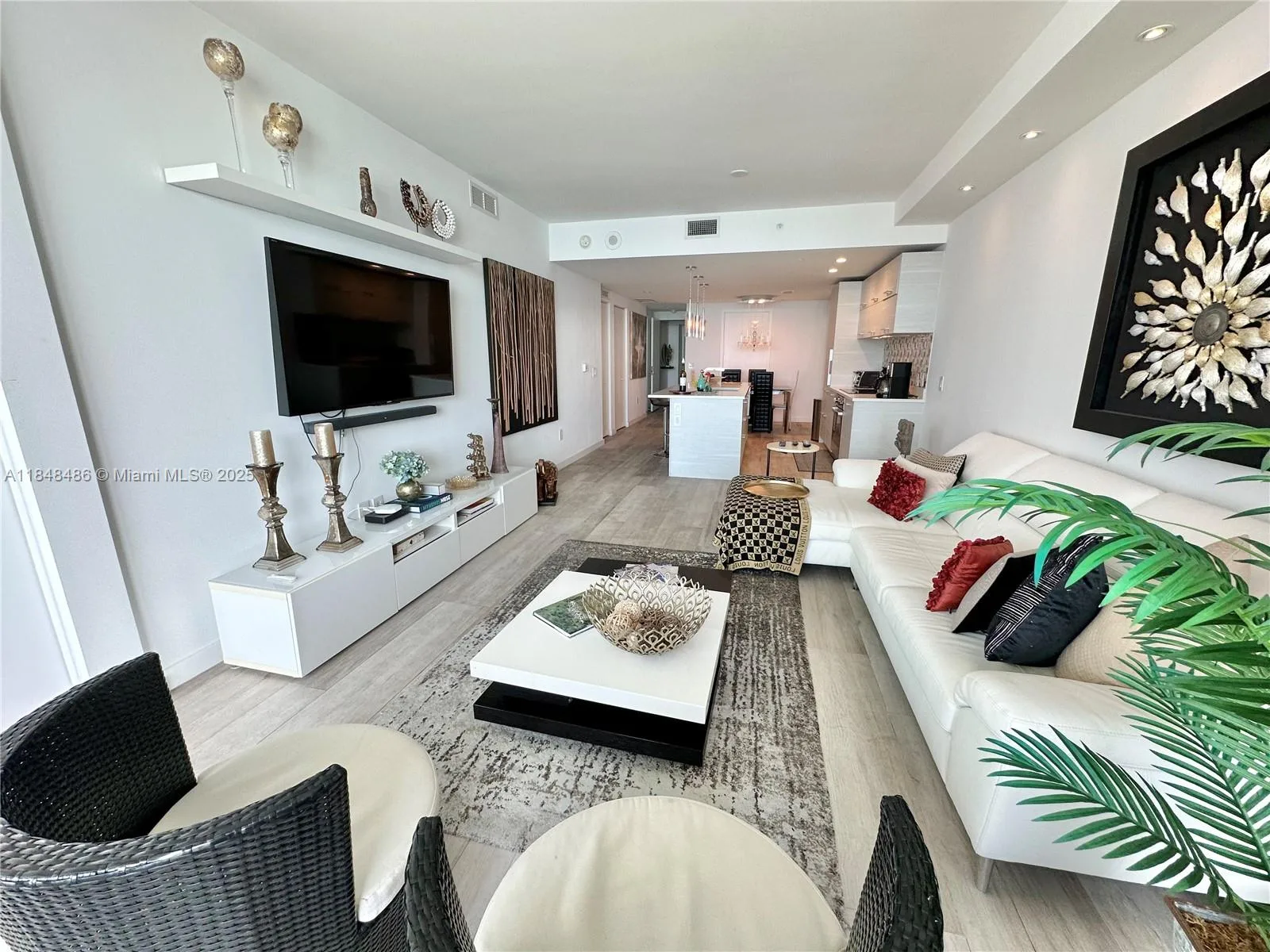 650 NE 32nd St # 1404, Miami, FL 33137 photo 8