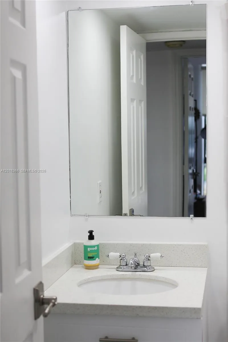 600 NE 36th St # 310, Miami, FL 33137 photo 12