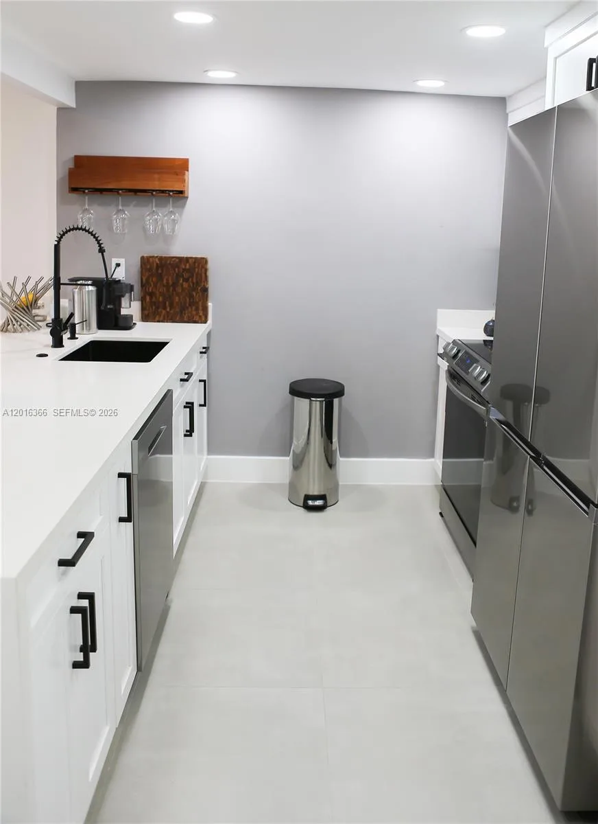 600 NE 36th St # 310, Miami, FL 33137 photo 4