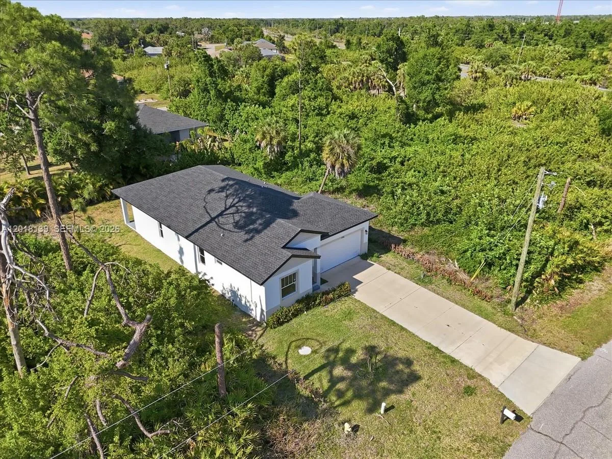 136 Lomas Rd, Other City - In The State Of Florida, FL 33947 photo 4