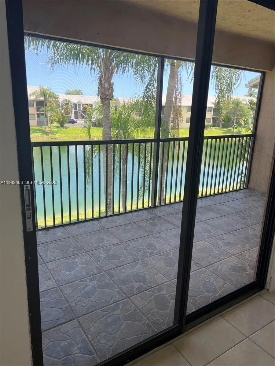 1017 Washington Cir # 1017-I, Homestead, FL 33034 photo 5