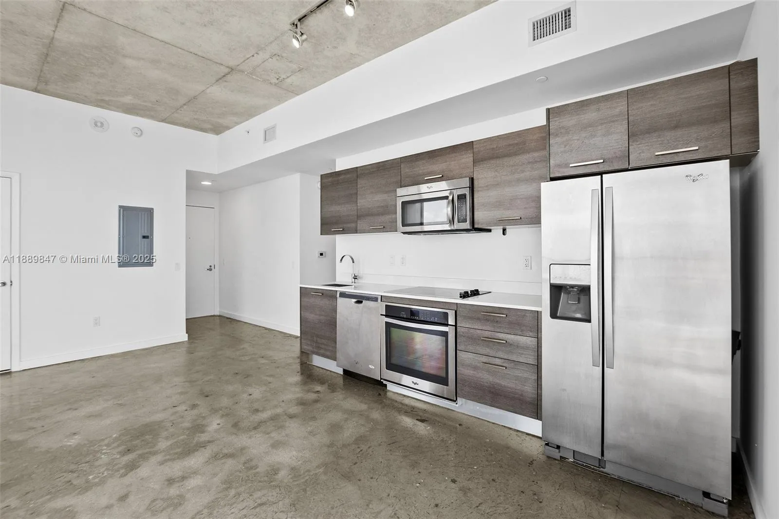 151 SE 1st St # 3511, Miami, FL 33131 photo 10