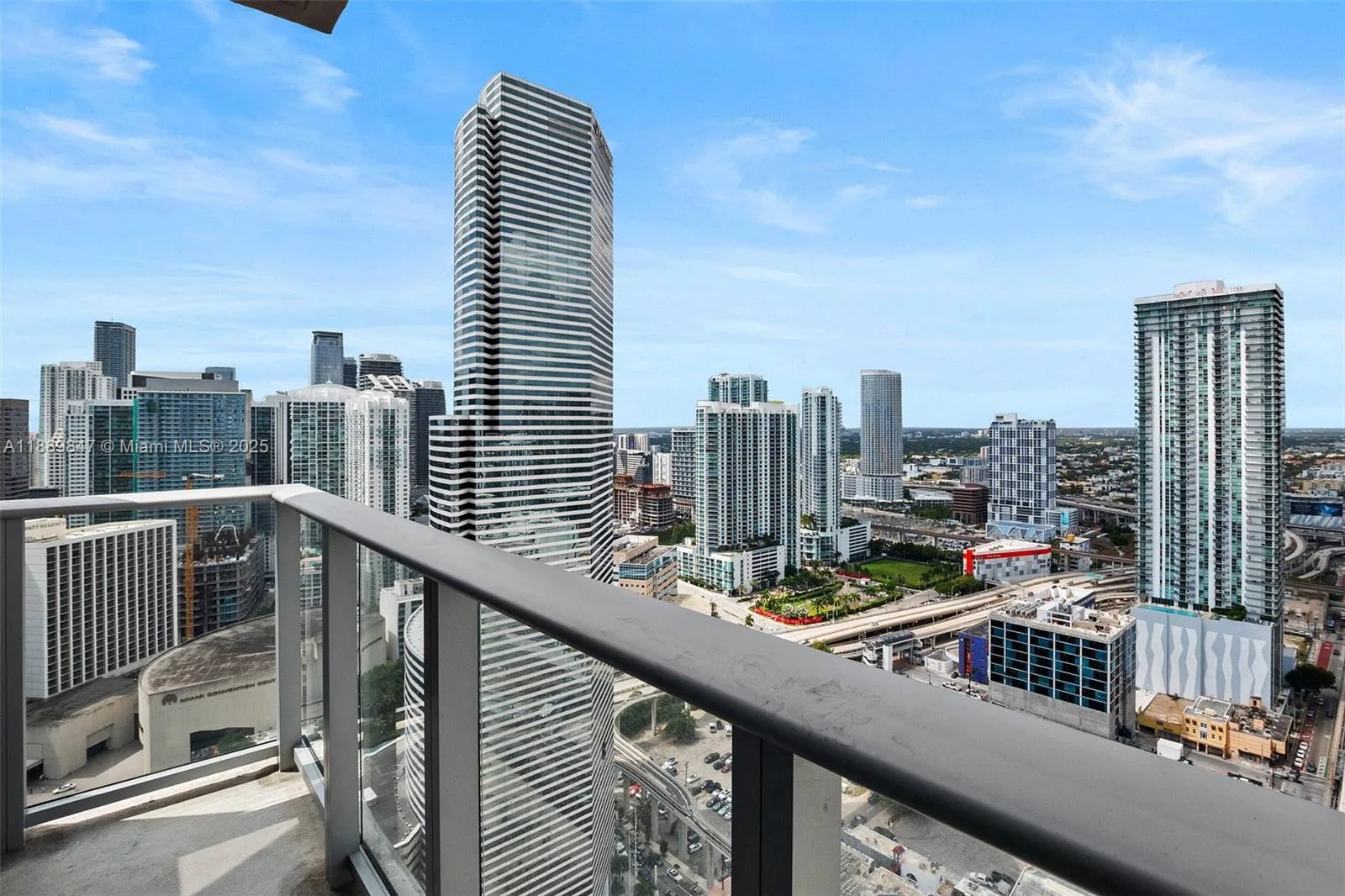 151 SE 1st St # 3511, Miami, FL 33131 photo 6