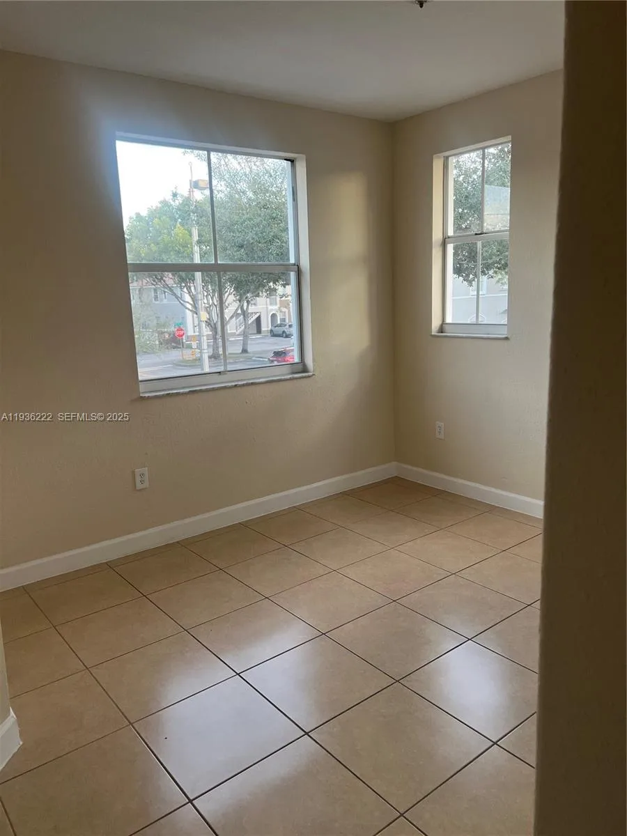 2826 SE 16th Pl # 203, Homestead, FL 33035 photo 3