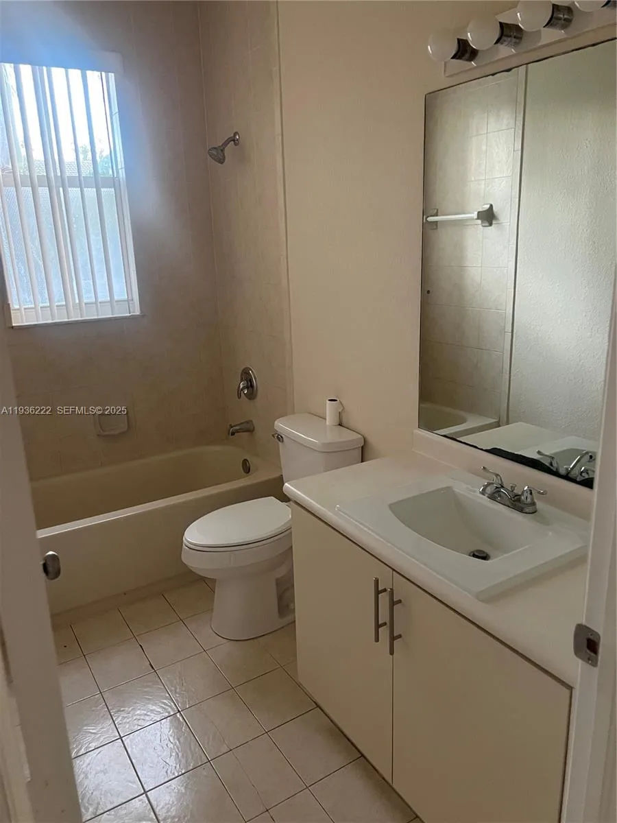 2826 SE 16th Pl # 203, Homestead, FL 33035 photo 5