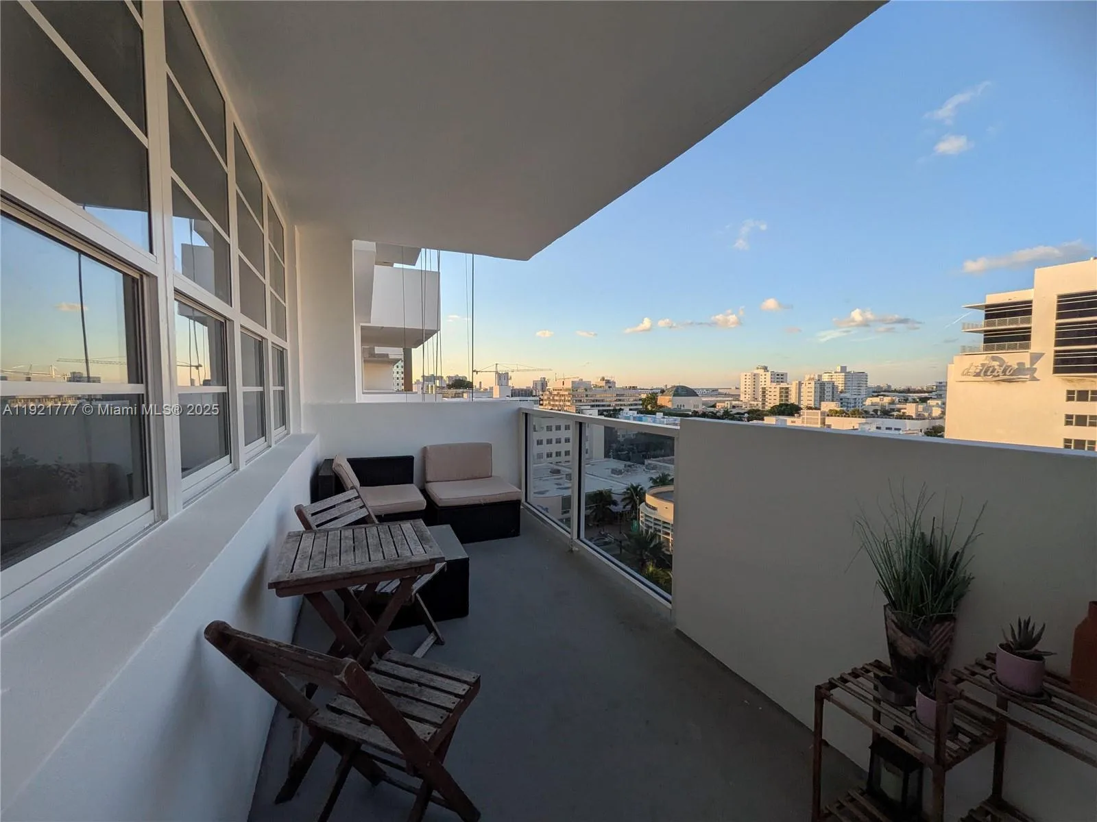 100 Lincoln Rd # 904, Miami Beach, FL 33139 photo 2