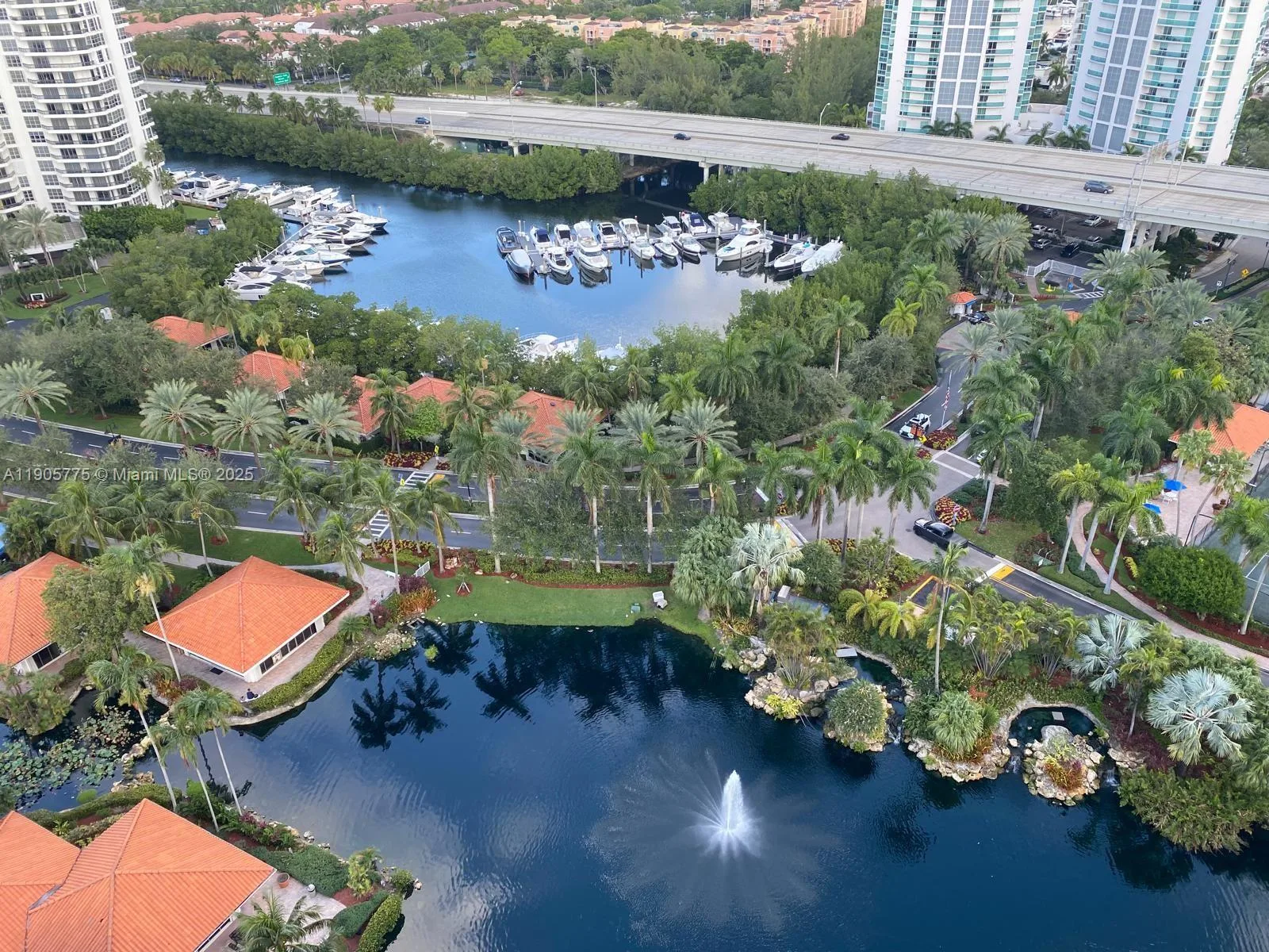 Mystic Pointe 200 – photo 16