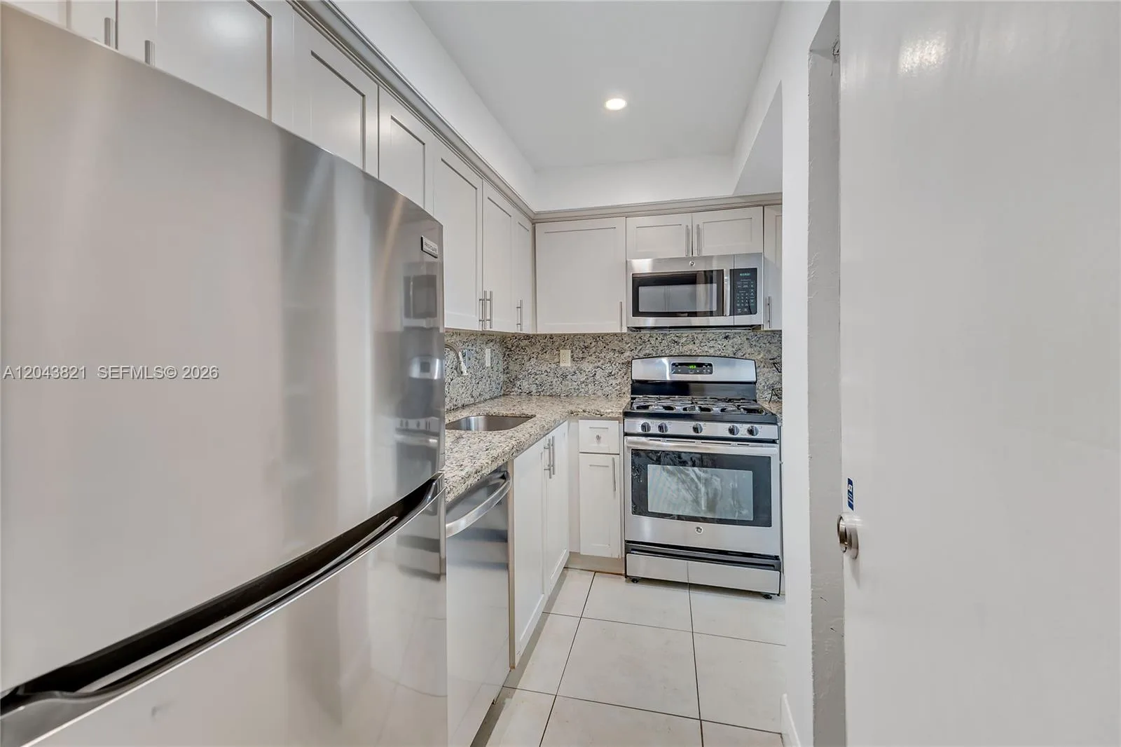 1205 Mariposa Ave # 307, Coral Gables, FL 33146 photo 6