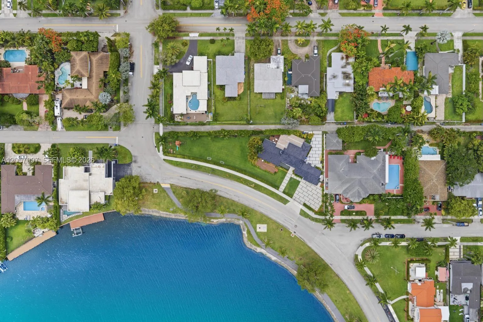 1204 S Northlake Dr, Hollywood, FL 33019 photo 13