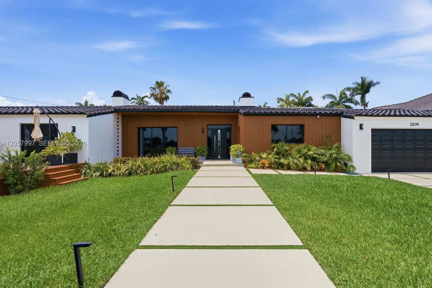 1204 S Northlake Dr, Hollywood, FL 33019 photo 5