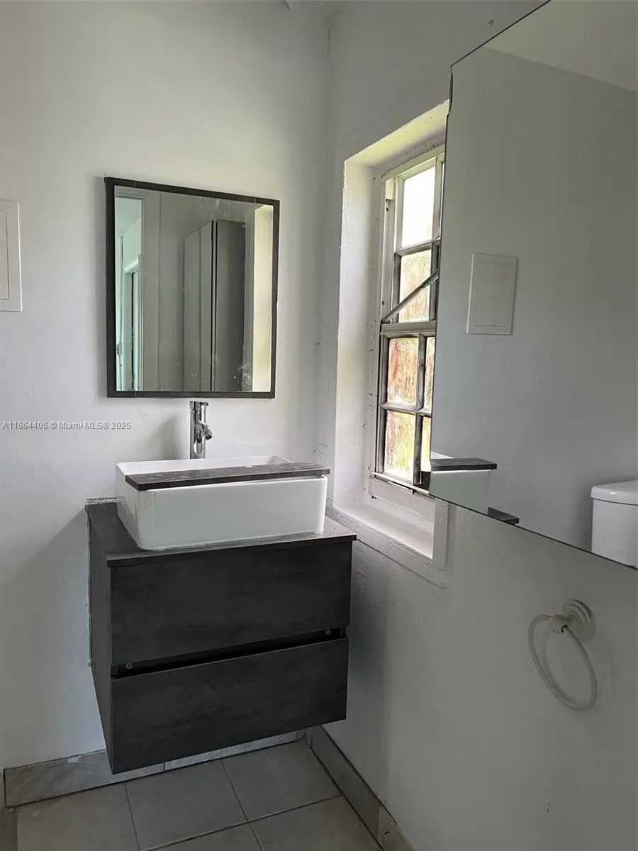 802 S 24th Ave, Hollywood, FL 33020 photo 3