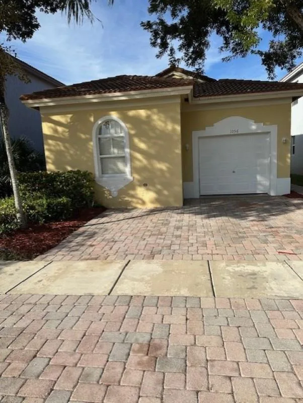 1056 NE 39th Avenue, Homestead, FL 33033