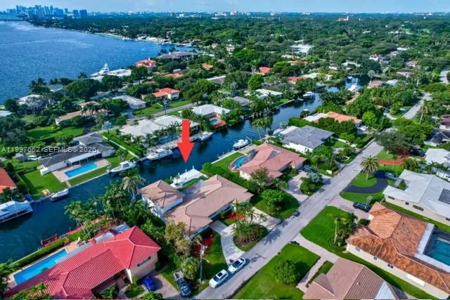1400 NE 103rd St, Miami Shores, FL 33138 photo 10