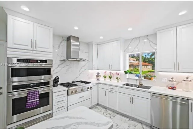 1400 NE 103rd St, Miami Shores, FL 33138 photo 2