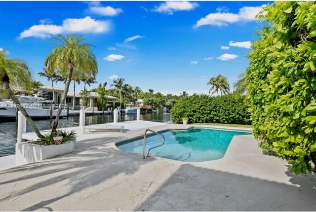 1400 NE 103rd St, Miami Shores, FL 33138 photo 9