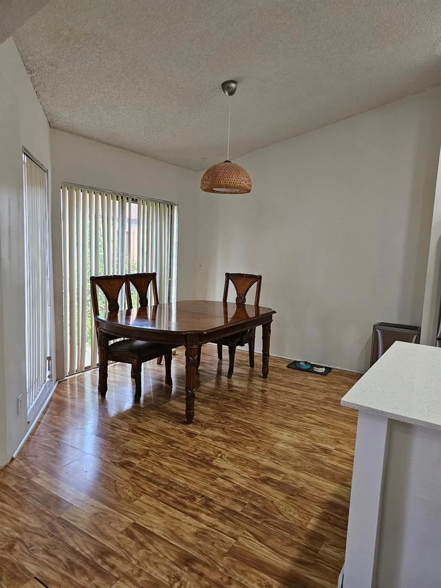 491 Springdale Circle, Palm Springs, FL 33461 photo 11