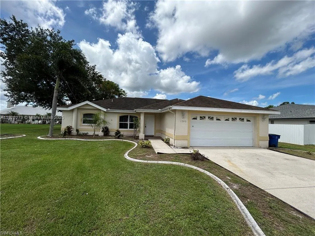 1540 Crestwood Cir N, Lehigh Acres, FL 33936