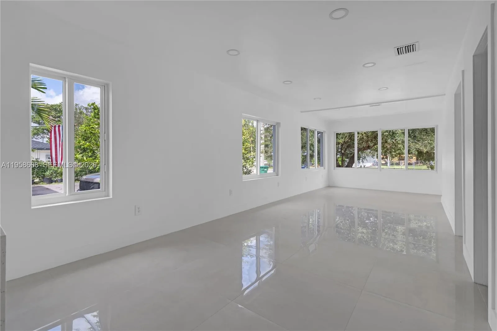 667 NW 14th St, Florida City, FL 33034 photo 3