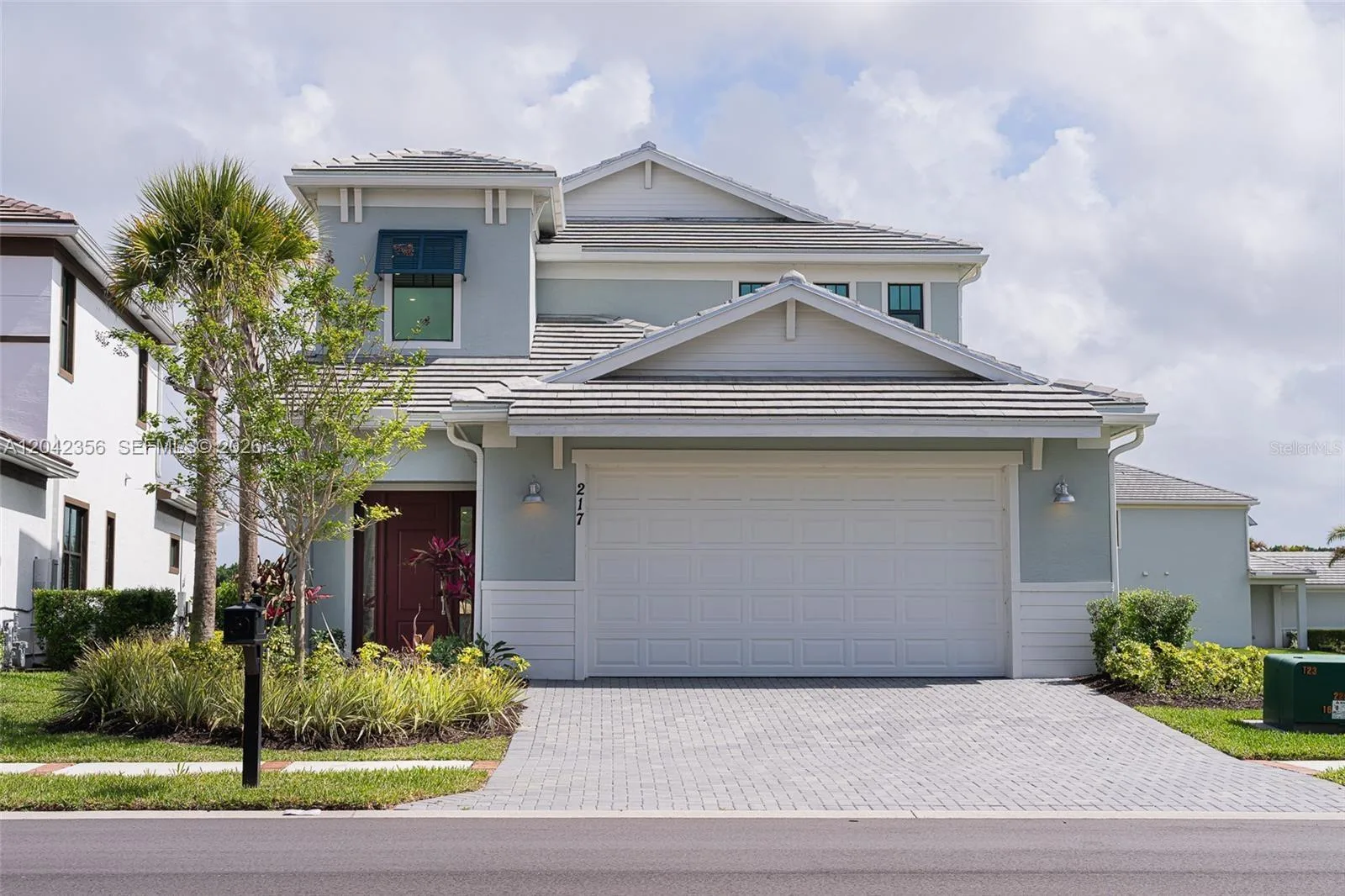217 SE Fascino Cir, Port St. Lucie, FL 34984
