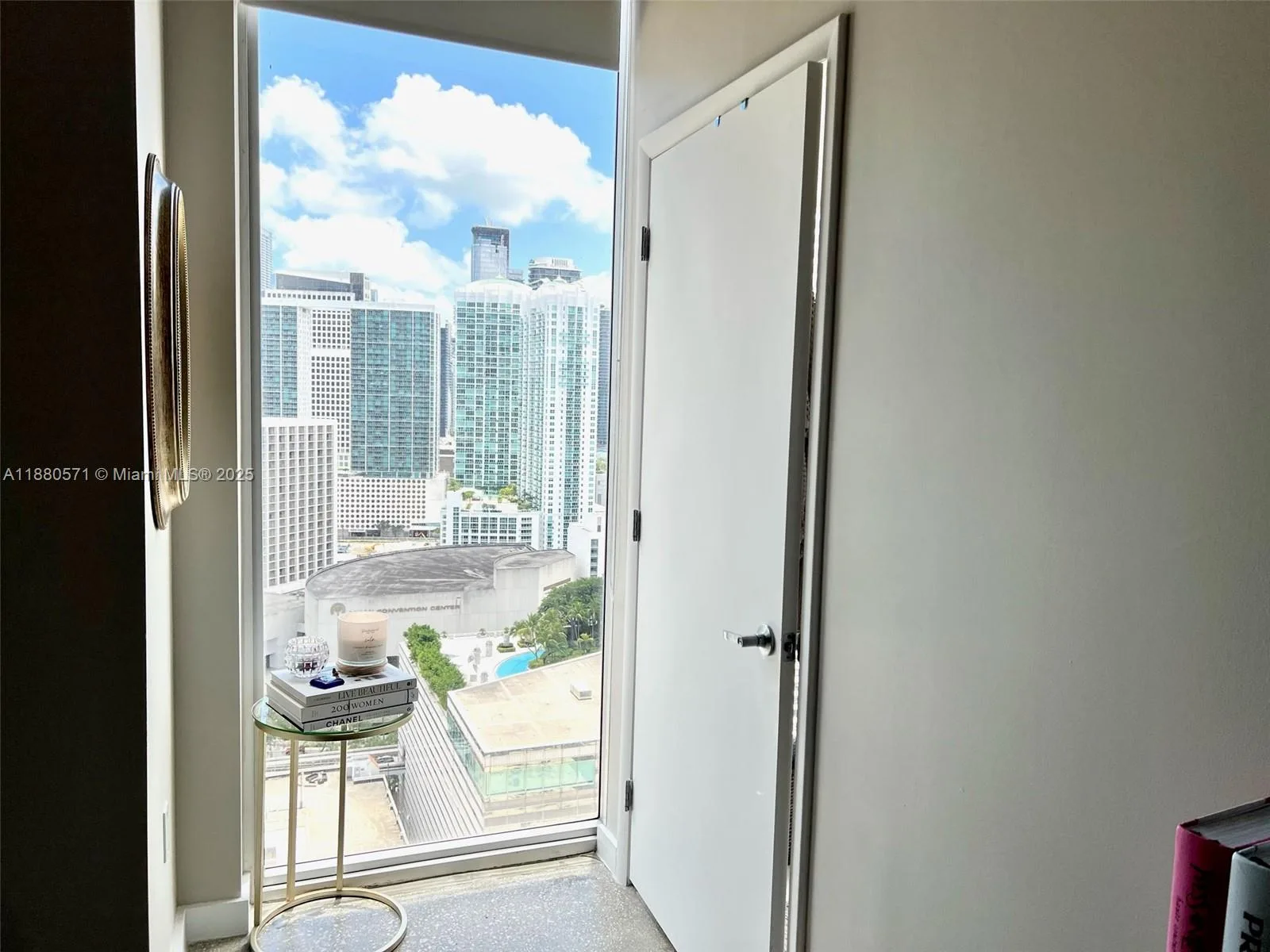 151 SE 1st St # 2711, Miami, FL 33131 photo 10