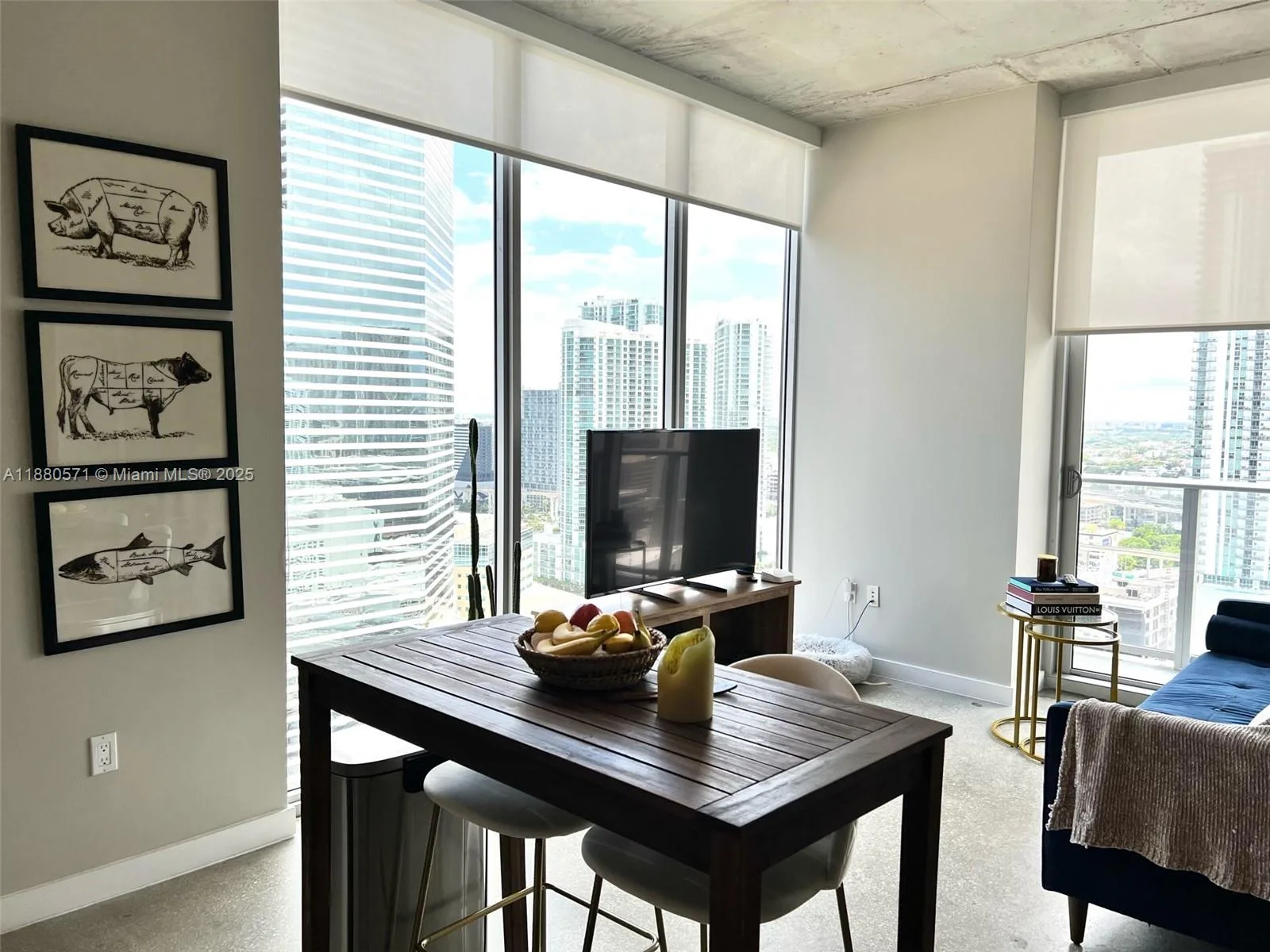 151 SE 1st St # 2711, Miami, FL 33131 photo 6