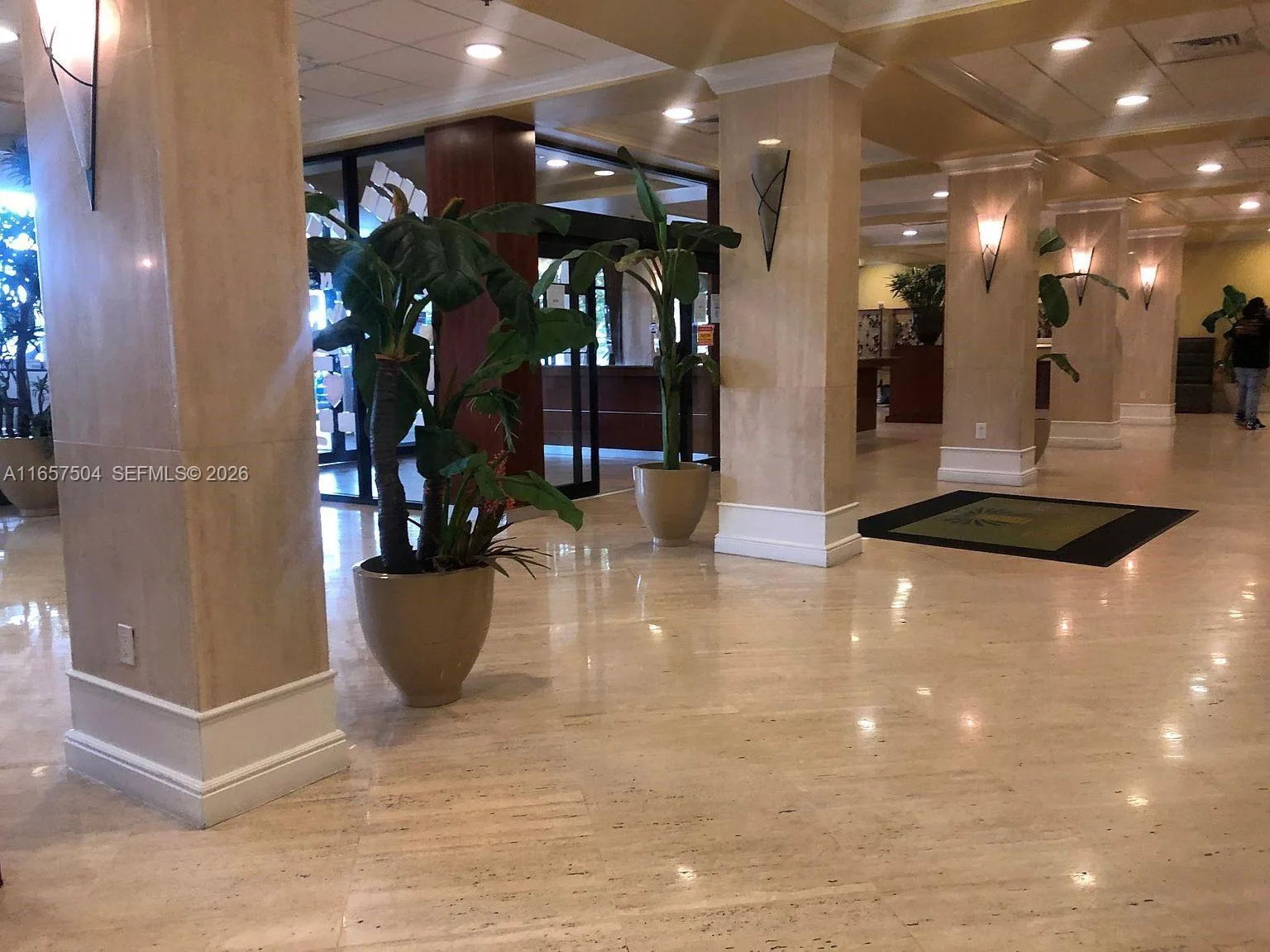 400 Kings Point Dr # 328, Sunny Isles Beach, FL 33160