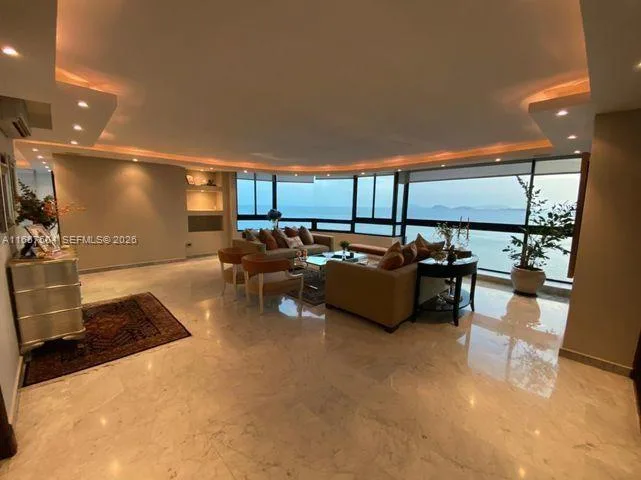 400 Kings Point Dr # 328, Sunny Isles Beach, FL 33160 photo 4