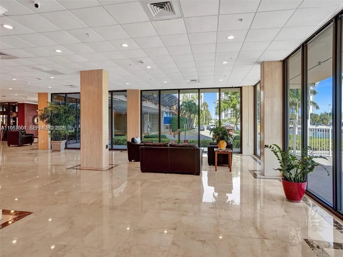 400 Kings Point Dr # 328, Sunny Isles Beach, FL 33160 photo 5