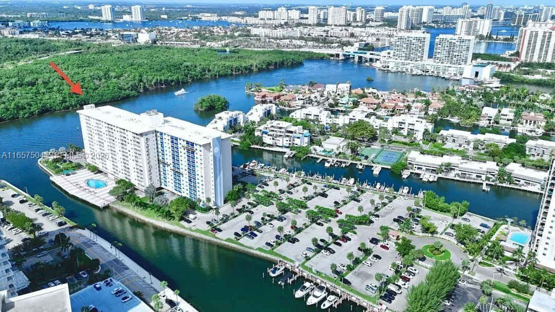 400 Kings Point Dr # 328, Sunny Isles Beach, FL 33160 photo 6
