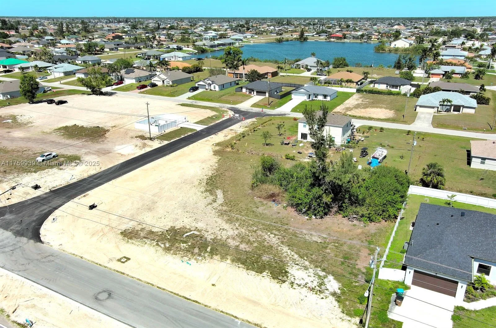 339 Diplomat Pkwy E, Cape Coral, FL 33909