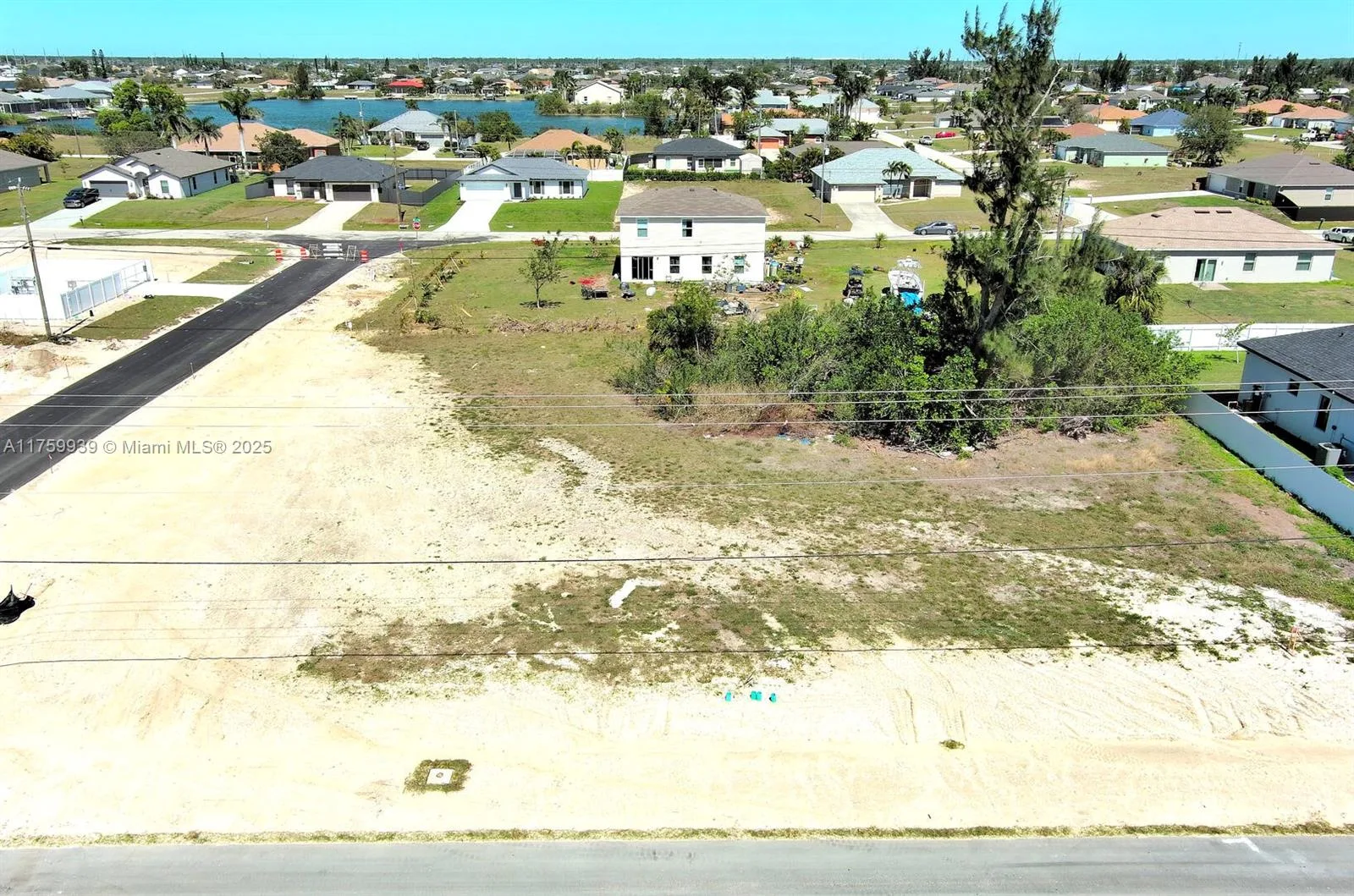 339 Diplomat Pkwy E, Cape Coral, FL 33909 photo 4