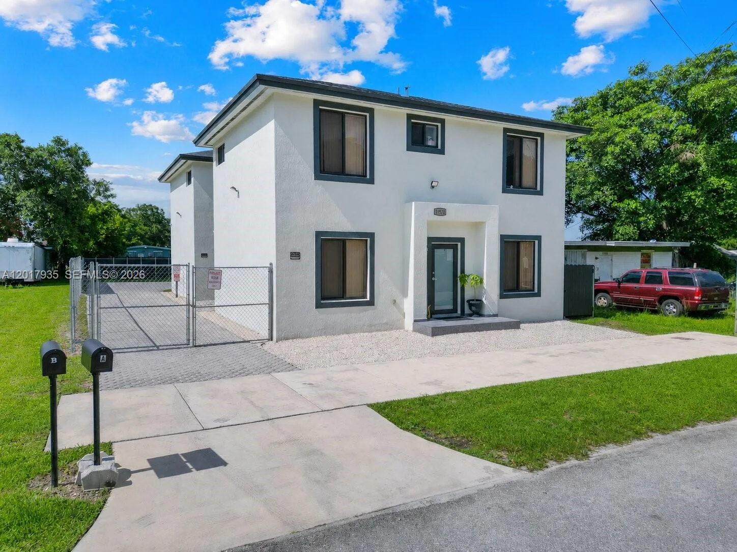 11970 SW 215th St # B, Miami, FL 33177